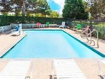 Days Inn By Wyndham Arlington 